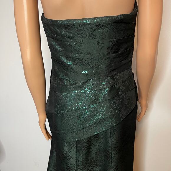 Theia Metallic Emerald Green Jacquard Strapless Ruched Evening Gown Size 10 - Picture 10 of 11